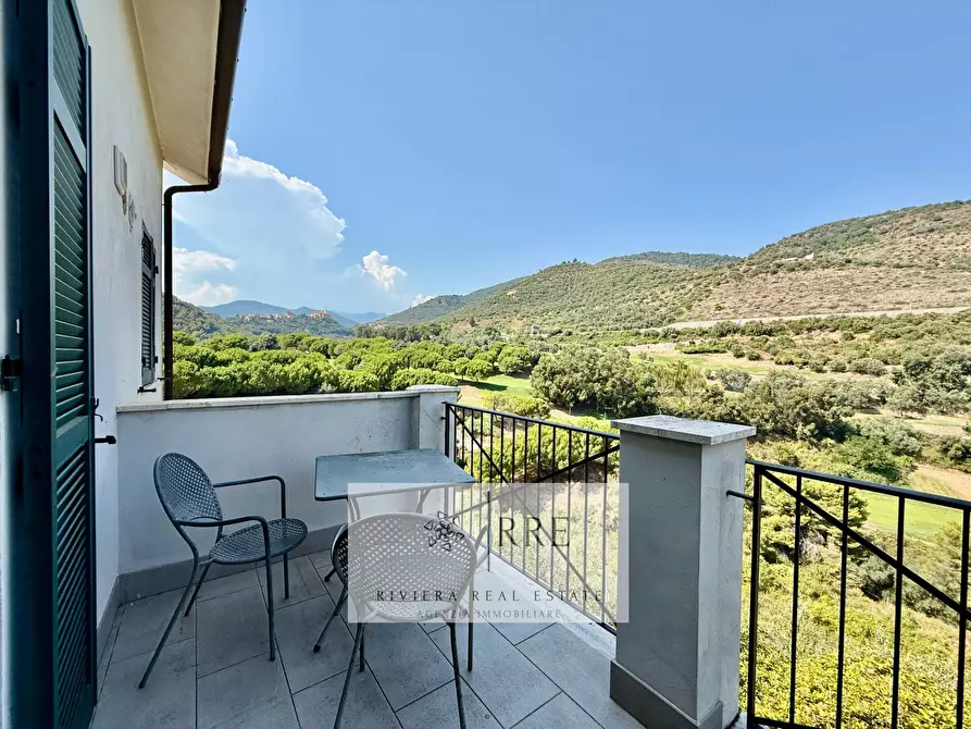 Immagine 27 di Appartamento in vendita  in Castellaro Golf Resort a Castellaro