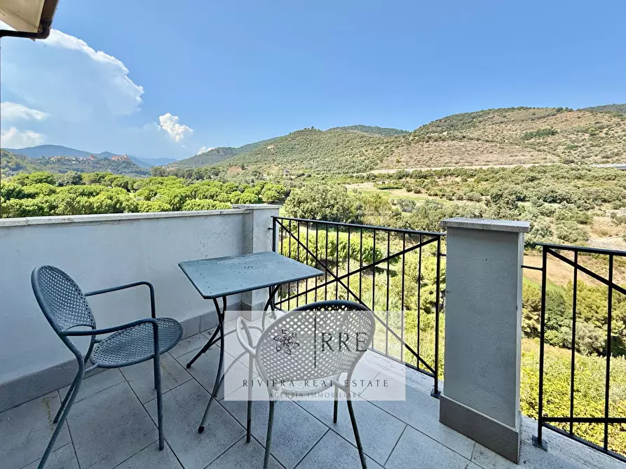 Immagine 24 di Appartamento in vendita  in Castellaro Golf Resort a Castellaro