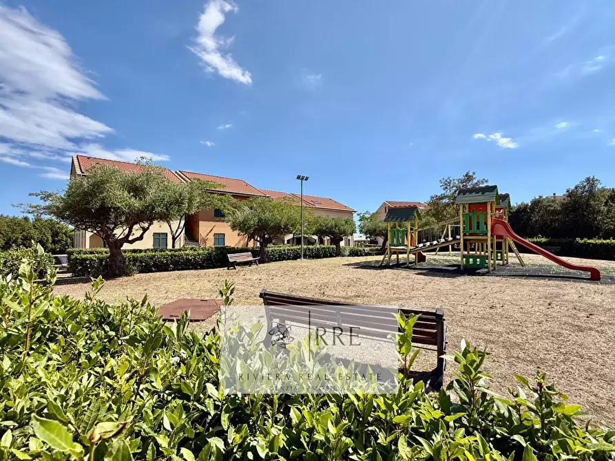 Immagine 6 di Appartamento in vendita  in Castellaro Golf Resort a Castellaro