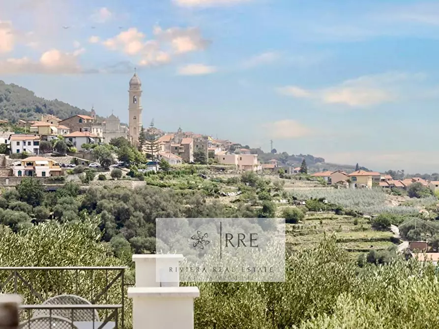 Immagine 3 di Appartamento in vendita  in Castellaro Golf Resort a Castellaro