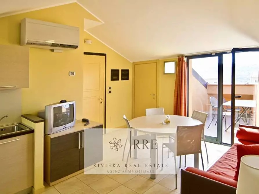 Immagine 14 di Appartamento in vendita  in Castellaro Golf Resort a Castellaro