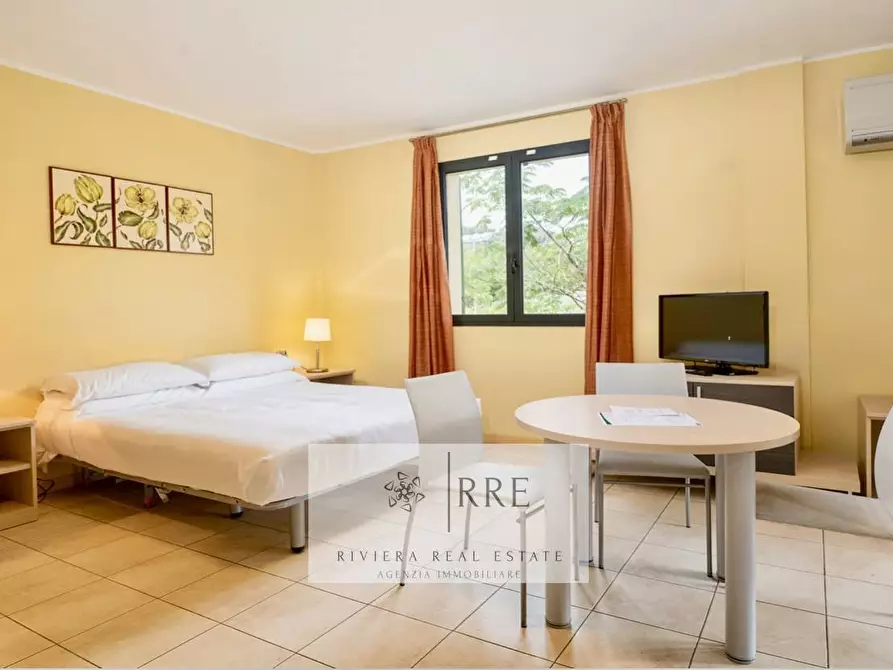 Immagine 7 di Appartamento in vendita  in Castellaro Golf Resort a Castellaro