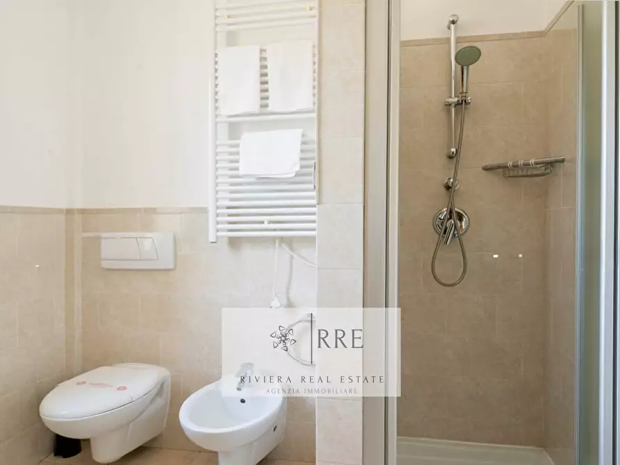 Immagine 8 di Appartamento in vendita  in Castellaro Golf Resort a Castellaro