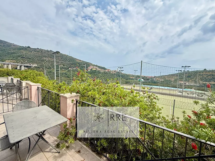 Immagine 16 di Appartamento in vendita  in Castellaro Golf Resort a Castellaro