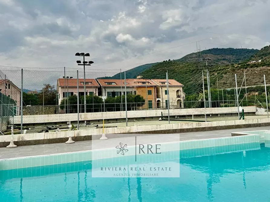 Immagine 36 di Appartamento in vendita  in Castellaro Golf Resort a Castellaro