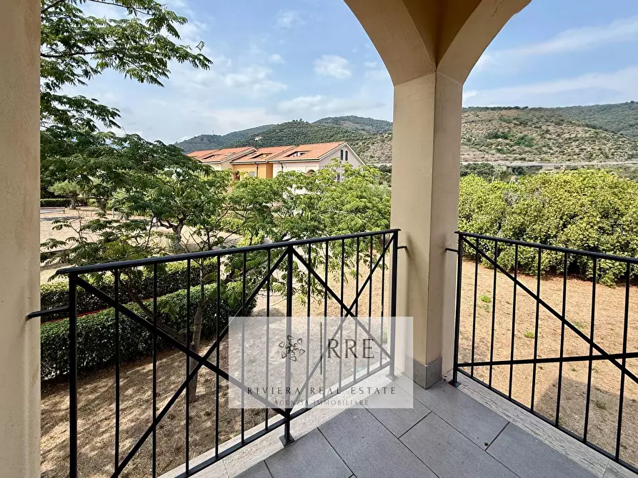 Immagine 14 di Appartamento in vendita  in Castellaro Golf Resort a Castellaro