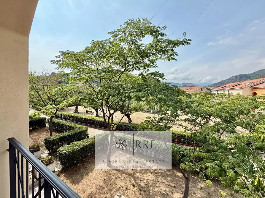 Immagine 40 di Appartamento in vendita  in Castellaro Golf Resort a Castellaro