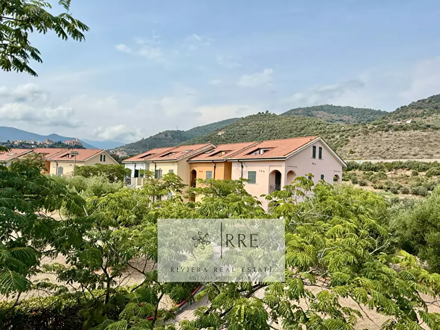 Immagine 39 di Appartamento in vendita  in Castellaro Golf Resort a Castellaro