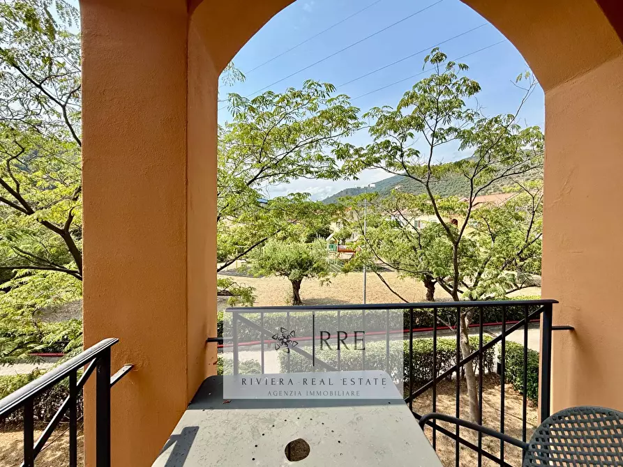 Immagine 36 di Appartamento in vendita  in Castellaro Golf Resort a Castellaro