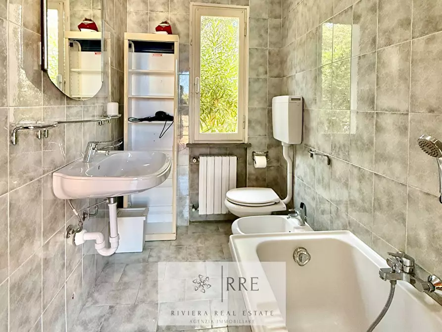 Immagine 23 di Villa in vendita  in via Sant'Elmo a Diano Arentino