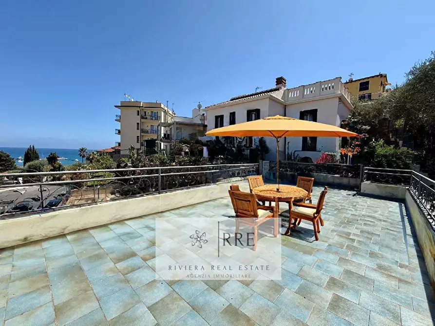 Immagine 9 di Villa in vendita  in via Sant'Elmo a Diano Arentino