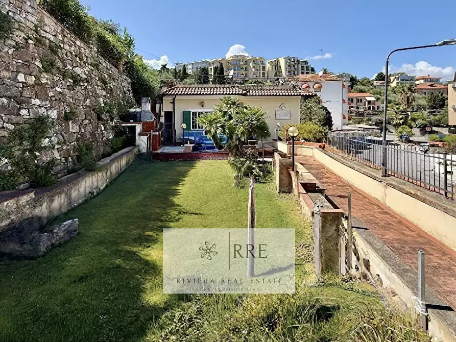 Immagine 8 di Villa in vendita  in via Sant'Elmo a Diano Arentino