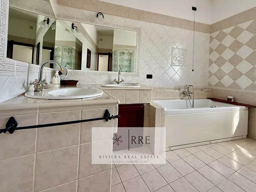 Immagine 38 di Casa indipendente in vendita  in fraz. Segno a Quiliano