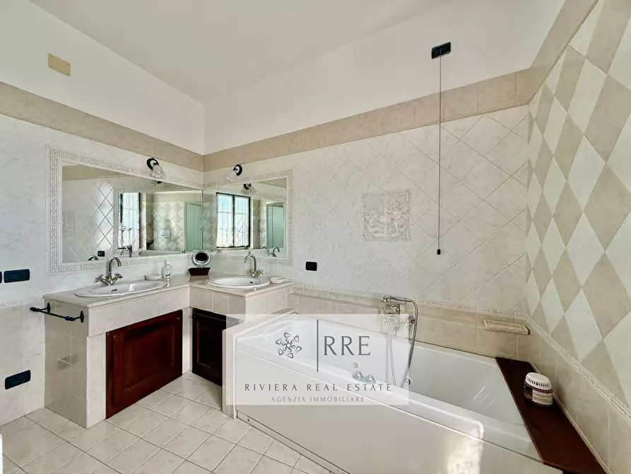 Immagine 37 di Casa indipendente in vendita  in fraz. Segno a Quiliano