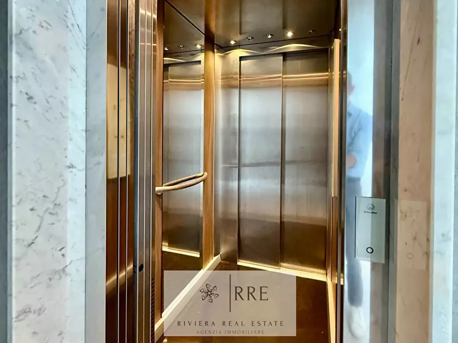 Immagine 26 di Appartamento in vendita  in Via Ugo la Malfa a Albenga