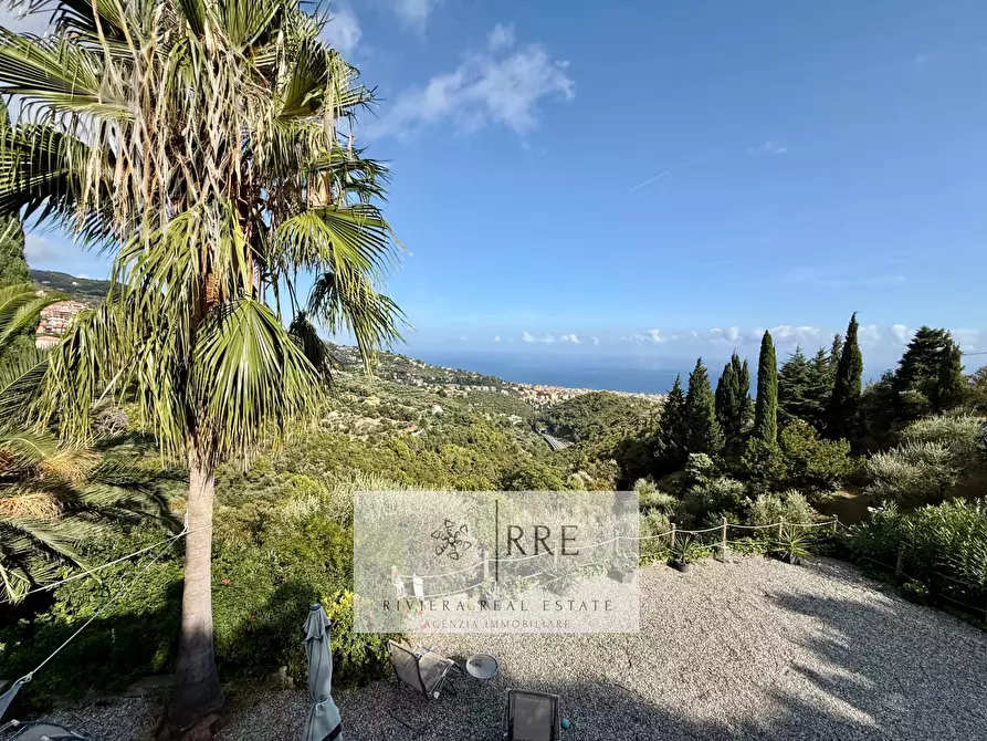 Immagine 28 di Villa in vendita  in via Costa Lupara a Alassio