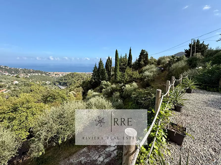 Immagine 35 di Villa in vendita  in via Costa Lupara a Alassio