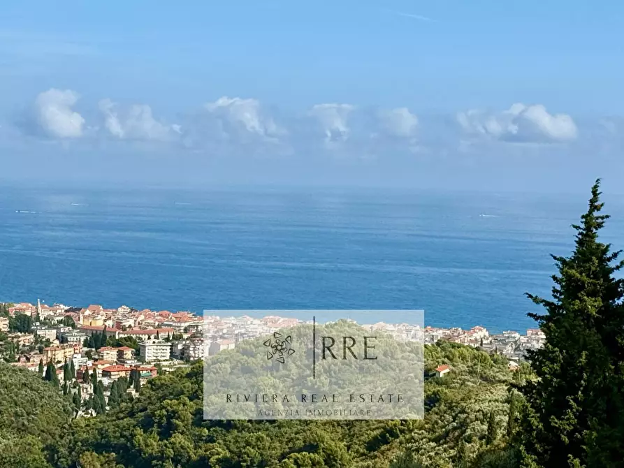 Immagine 37 di Villa in vendita  in via Costa Lupara a Alassio