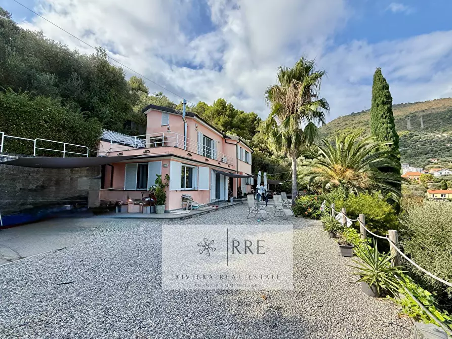 Immagine 30 di Villa in vendita  in via Costa Lupara a Alassio