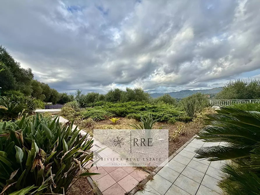 Immagine 12 di Villa in vendita  in via degli Ulivi a Diano Arentino