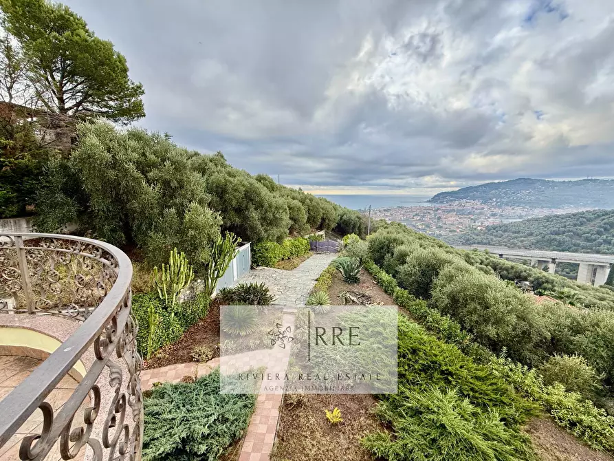 Immagine 26 di Villa in vendita  in via degli Ulivi a Diano Arentino