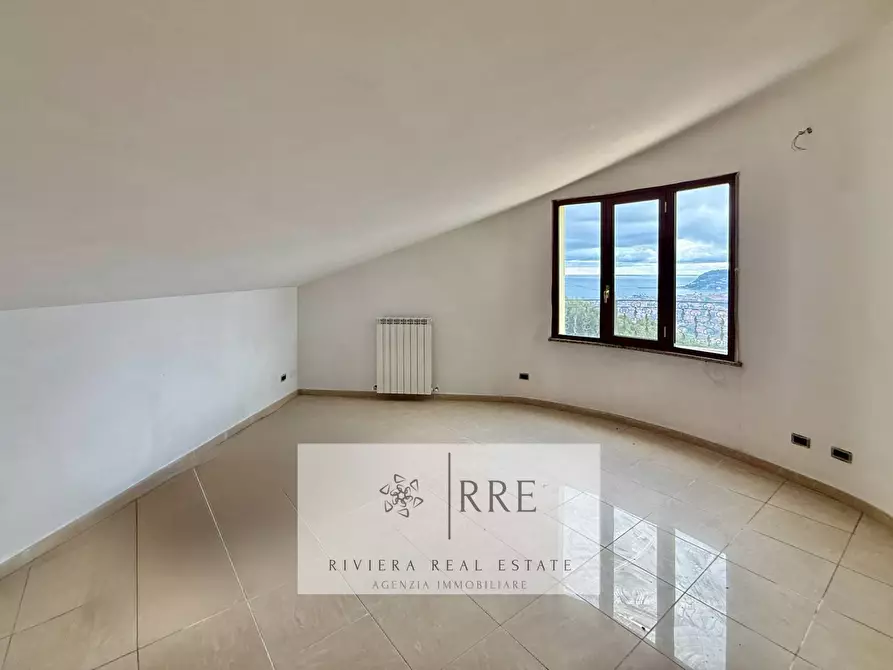 Immagine 22 di Villa in vendita  in via degli Ulivi a Diano Arentino