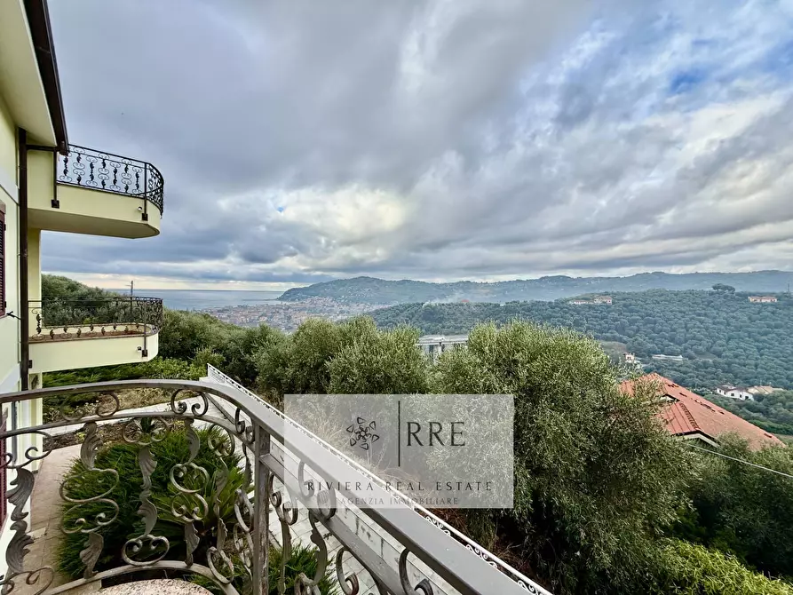 Immagine 32 di Villa in vendita  in via degli Ulivi a Diano Arentino