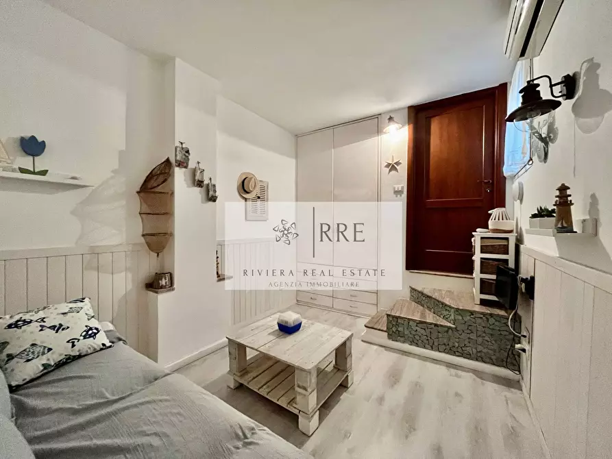 Immagine 11 di Appartamento in vendita  in Via Michelangelo Buonarroti a Alassio