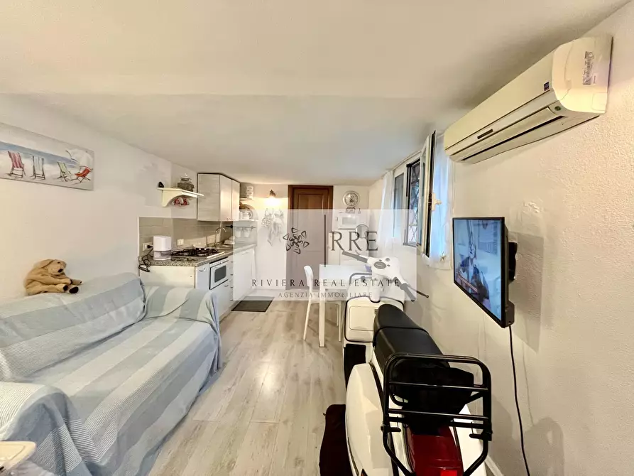 Immagine 7 di Appartamento in vendita  in Via Michelangelo Buonarroti a Alassio