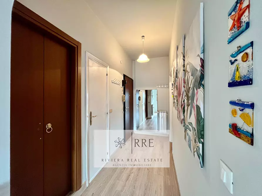 Immagine 19 di Appartamento in vendita  in via Aurelia a Loano