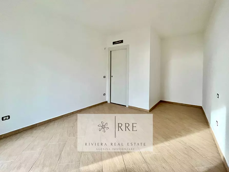 Immagine 10 di Appartamento in vendita  in via Valbona a Alassio