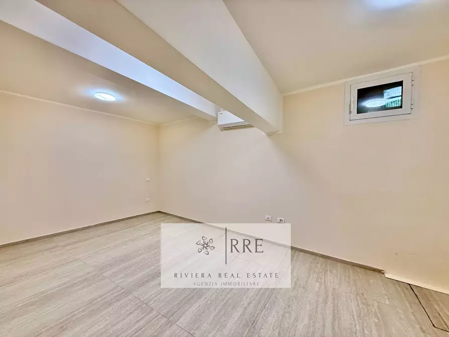 Immagine 11 di Appartamento in vendita  in c.so Dante Alighieri a Alassio