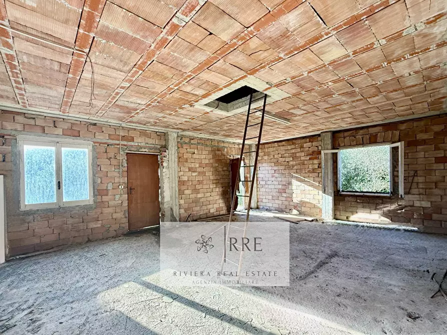 Immagine 6 di Villa in vendita  in Regione San Bartolomeo a Balestrino