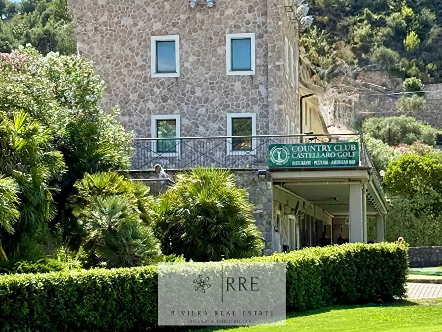 Immagine 30 di Appartamento in vendita  in Castellaro Golf Resort a Castellaro