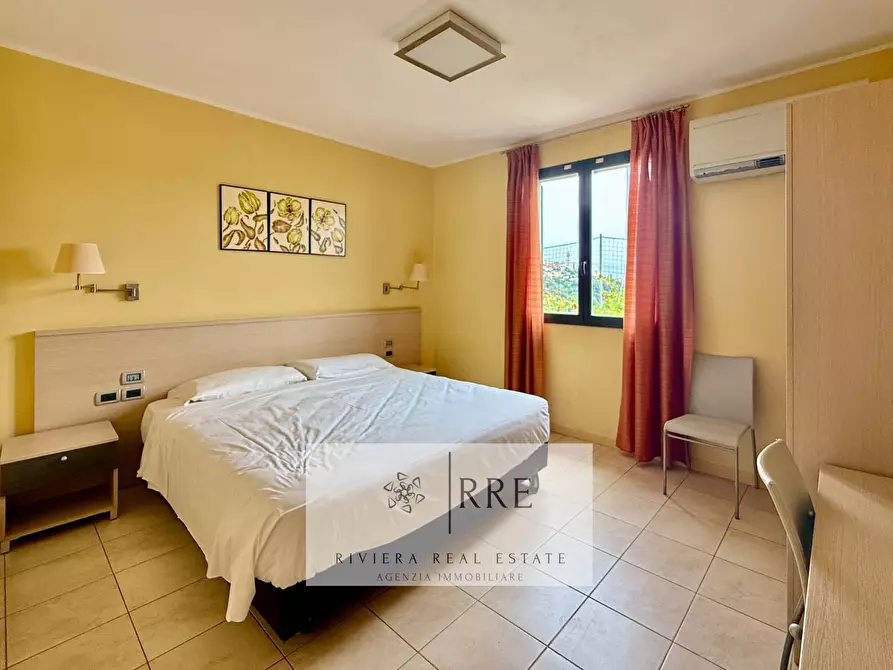 Immagine 12 di Appartamento in vendita  in Castellaro Golf Resort a Castellaro