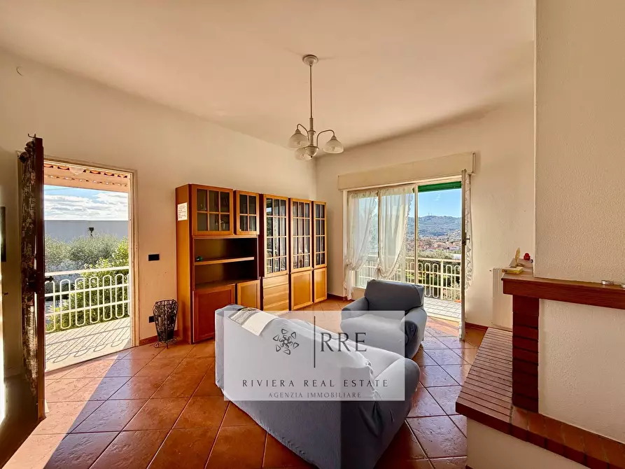 Immagine 14 di Villa in vendita  in via Monade a Diano Arentino