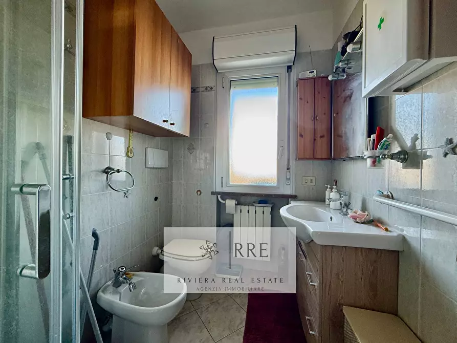 Immagine 8 di Appartamento in vendita  in via Valle d' Aosta a Albenga