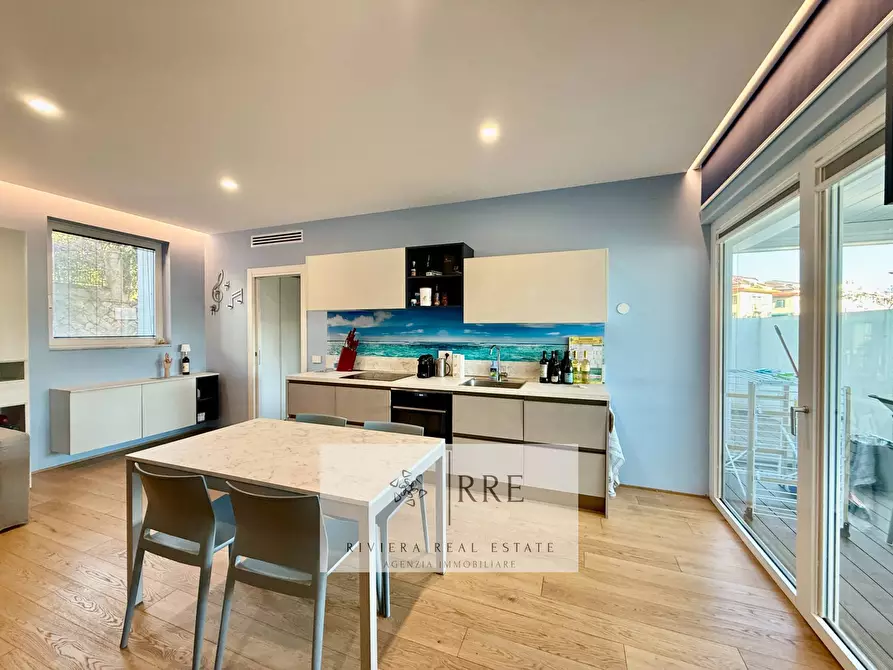 Immagine 5 di Appartamento in vendita  in via Adelasia a Alassio