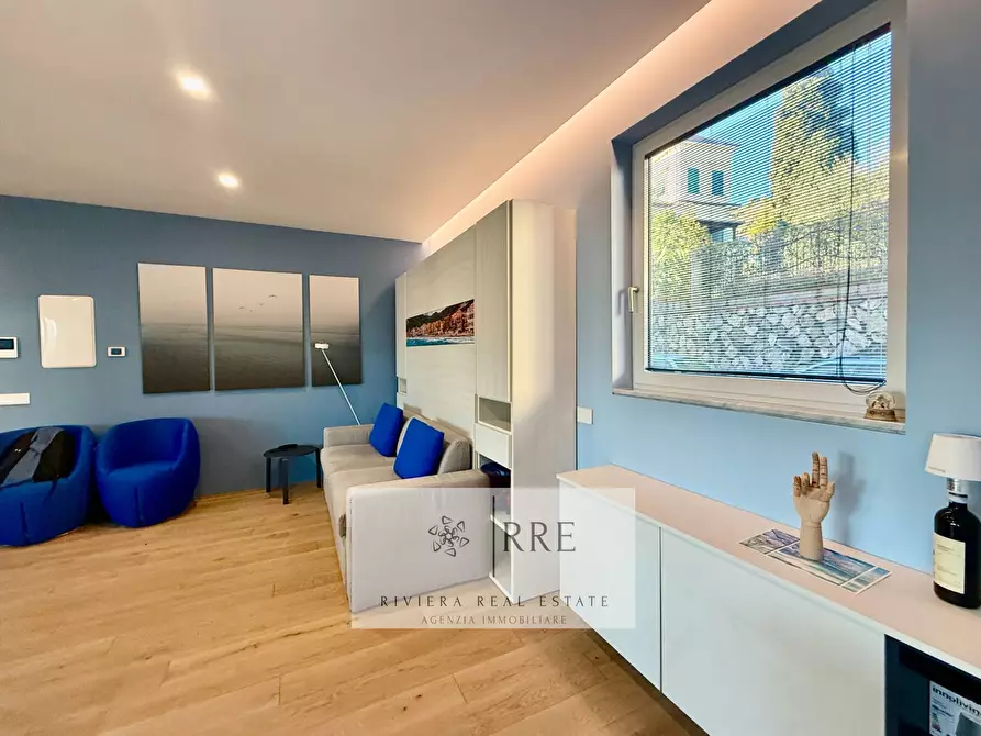 Immagine 12 di Appartamento in vendita  in via Adelasia a Alassio