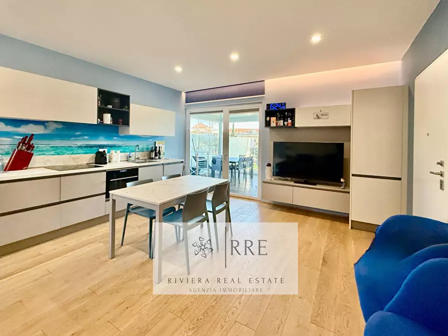 Immagine 3 di Appartamento in vendita  in via Adelasia a Alassio