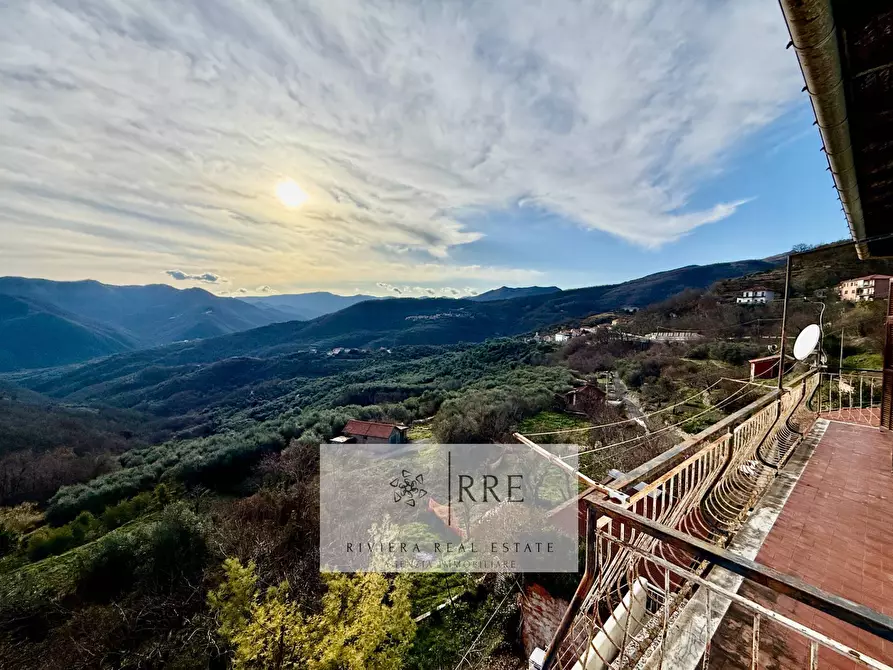Immagine 7 di Casa indipendente in vendita  a Aquila D'arroscia