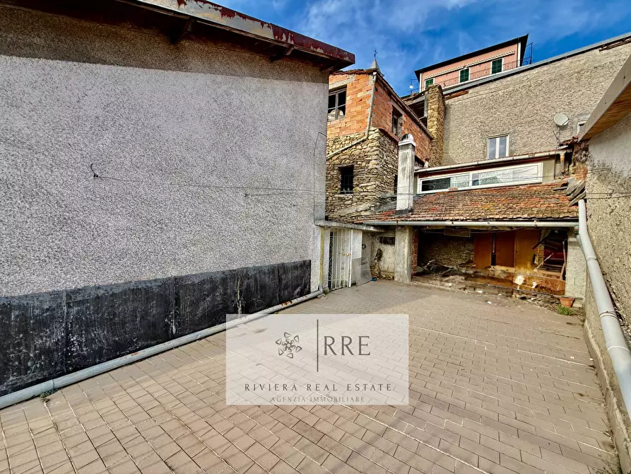 Immagine 6 di Casa indipendente in vendita  a Aquila D'arroscia