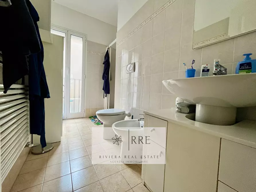 Immagine 7 di Appartamento in vendita  in VIA CALICE a Finale Ligure