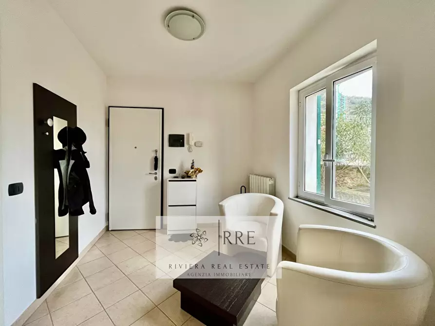 Immagine 2 di Appartamento in vendita  in VIA CALICE a Finale Ligure