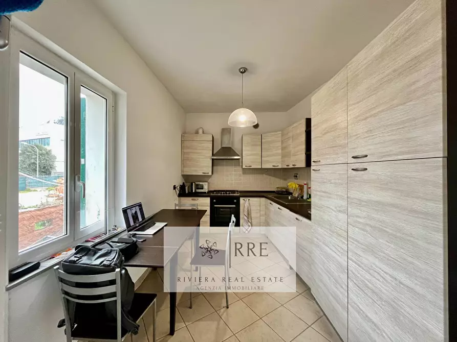 Immagine 5 di Appartamento in vendita  in VIA CALICE a Finale Ligure