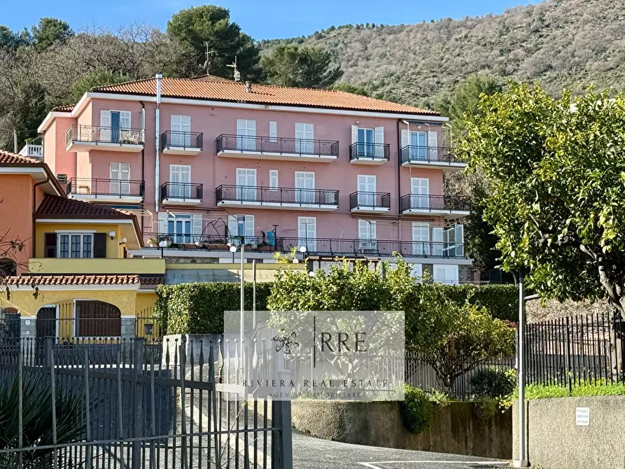 Immagine 26 di Appartamento in vendita  in via del Poggio a Balestrino