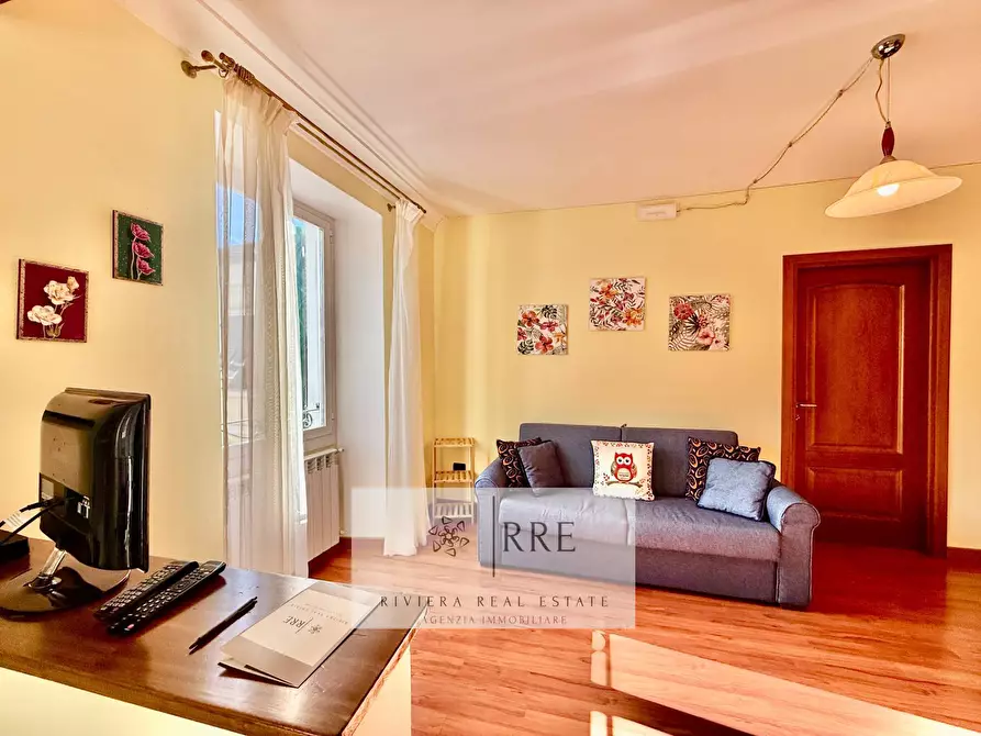 Immagine 2 di Appartamento in vendita  in via Garibaldi a Armo