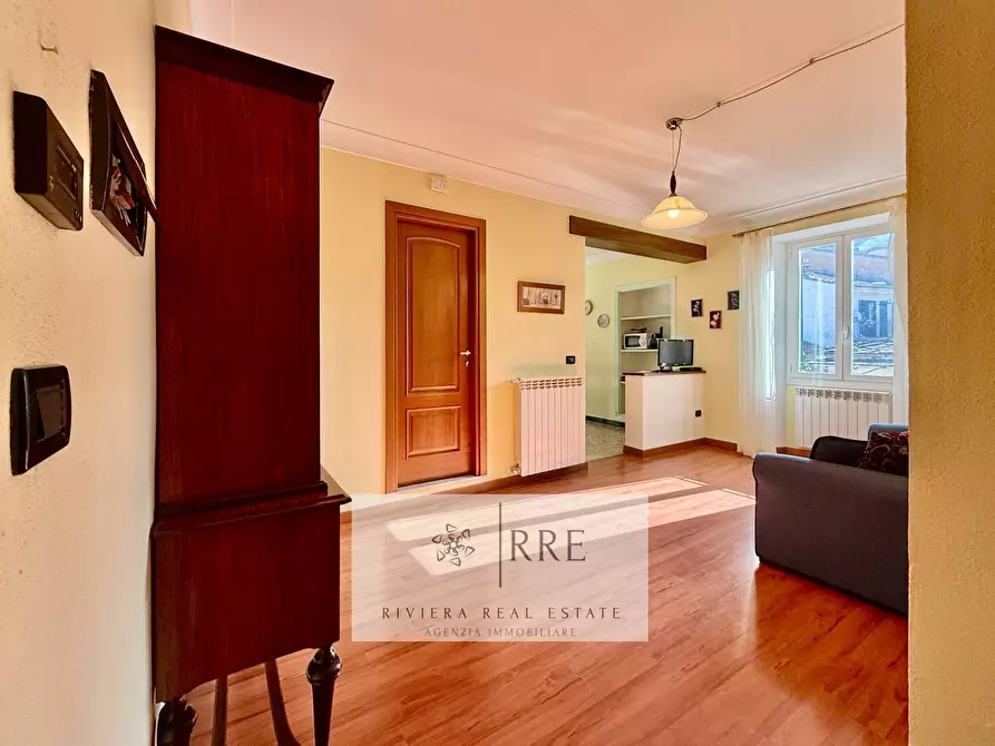 Immagine 10 di Appartamento in vendita  in via Garibaldi a Armo