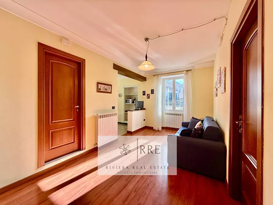 Immagine 3 di Appartamento in vendita  in via Garibaldi a Armo