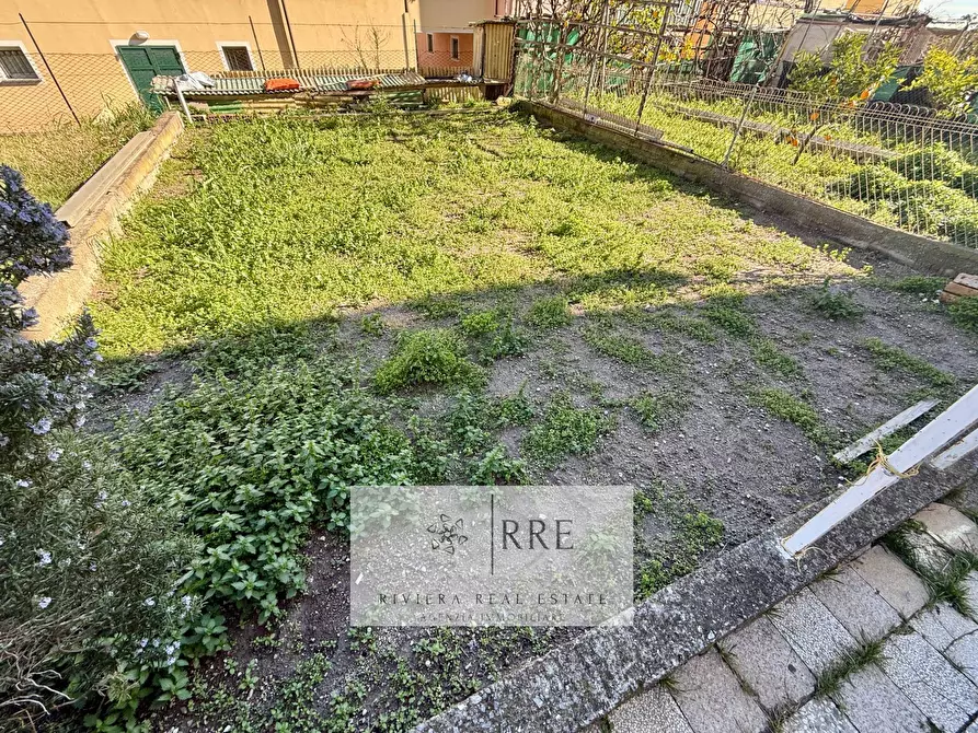 Immagine 28 di Appartamento in vendita  in Zona Poeti Alta a Loano